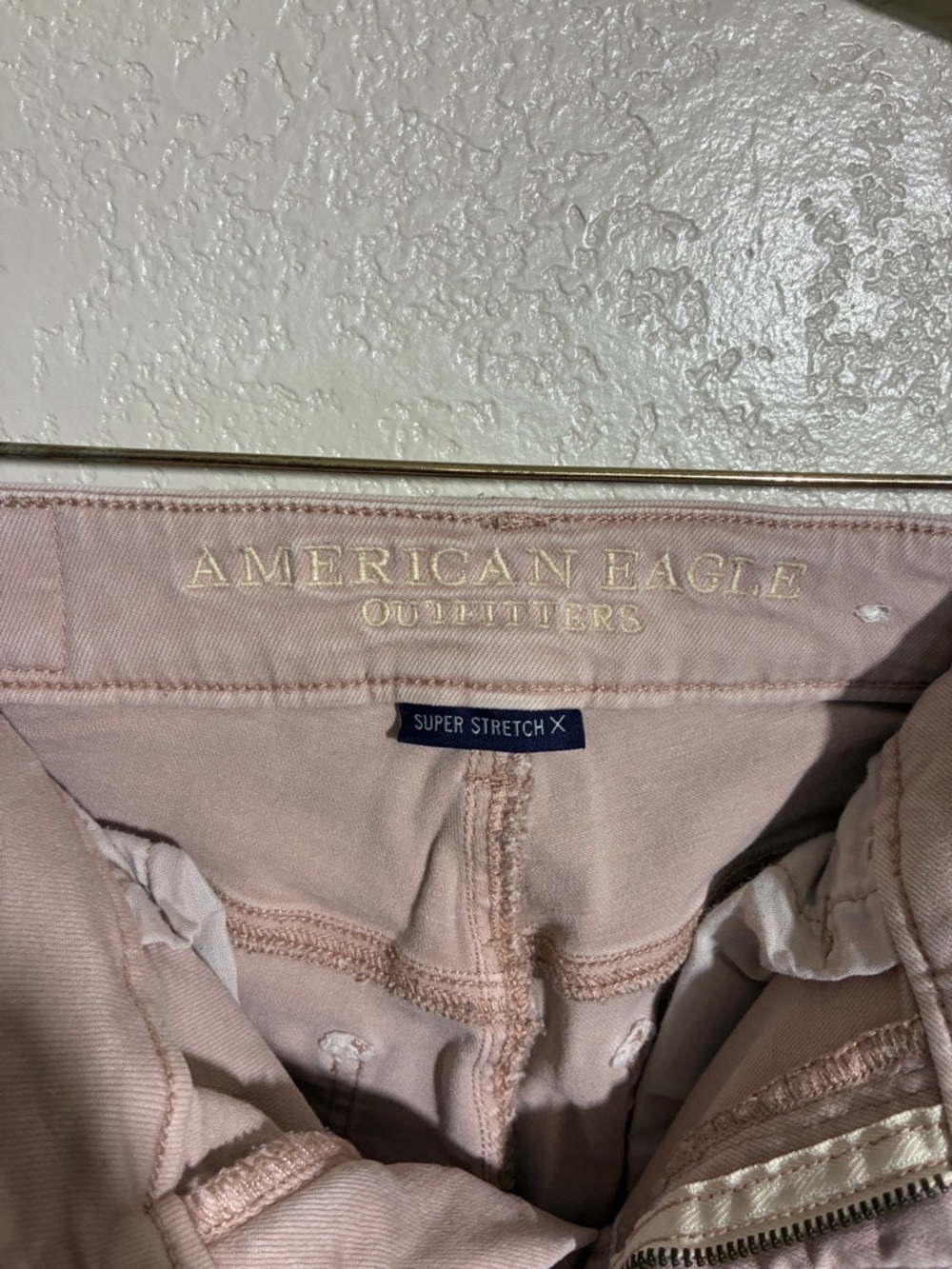 American Eagle Outfitters Skinny Jeans in Light Mauve - Picture 4 of 6